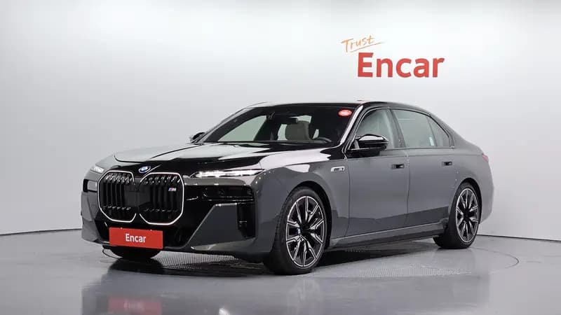 BMW i7